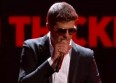 BET Awards : R. Thicke chante "Blurred Lines"