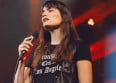 Clara Luciani chante son single en live