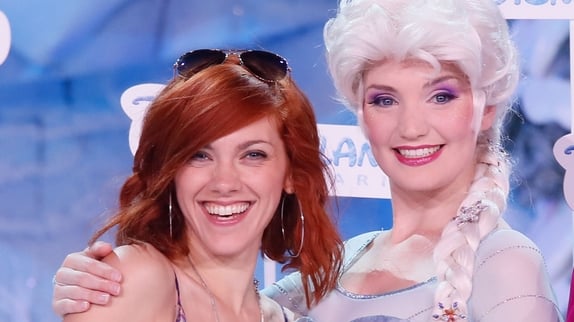 La reine des neiges 2 (M6) : pourquoi Anaïs Delva a été écartée par Disney  pour Elsa